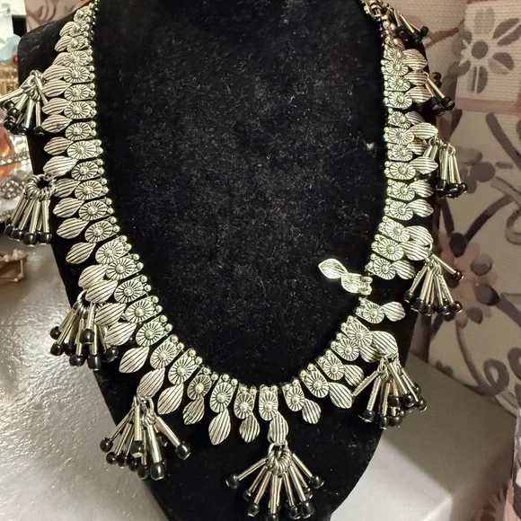 Sassy Jones Silver Floral Fringe Necklace - Picture 1 of 1